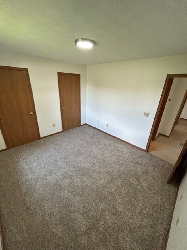 Building Photo - Updated Ranch with 2 Bedrooms, 1 Bath, and 1-Car Attached Garage in Troy, Ohio - Your Perfect Hom...