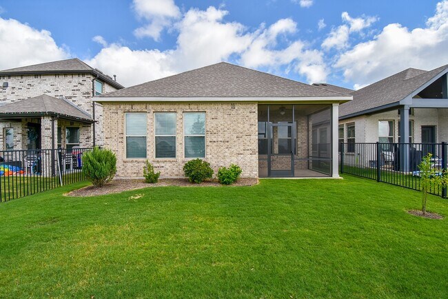 Building Photo - 19535 Shady Hike Ln