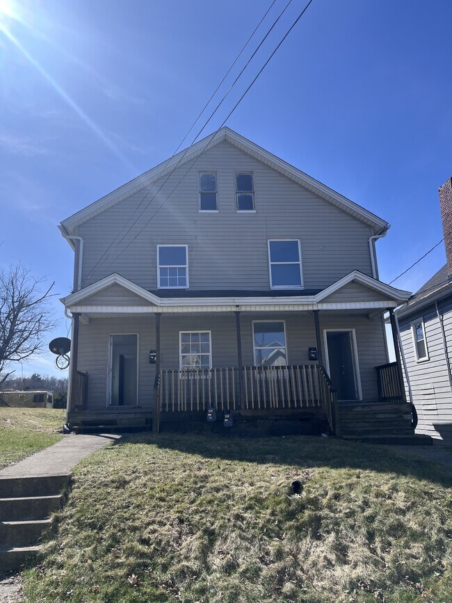 Building Photo - 416 E Reynolds St