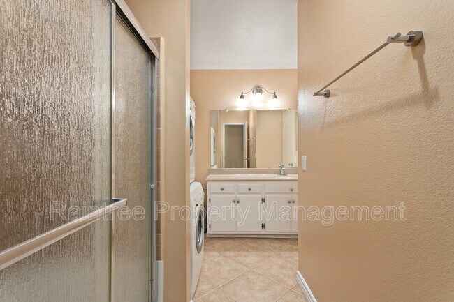 Building Photo - 2302 Altisma Way