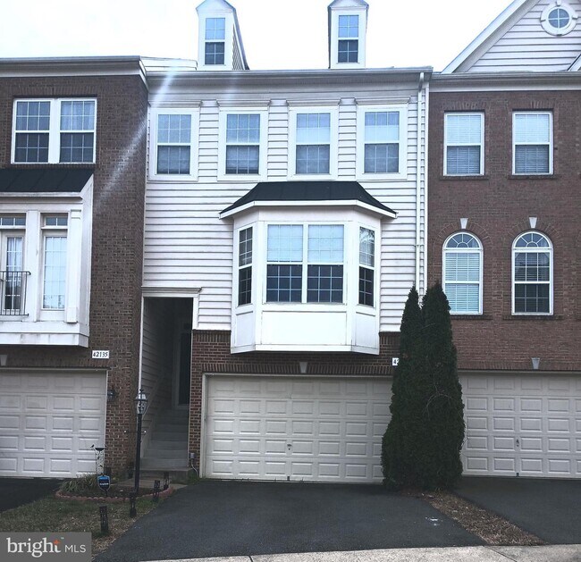 Building Photo - 42133 Fremont Preserve Square
