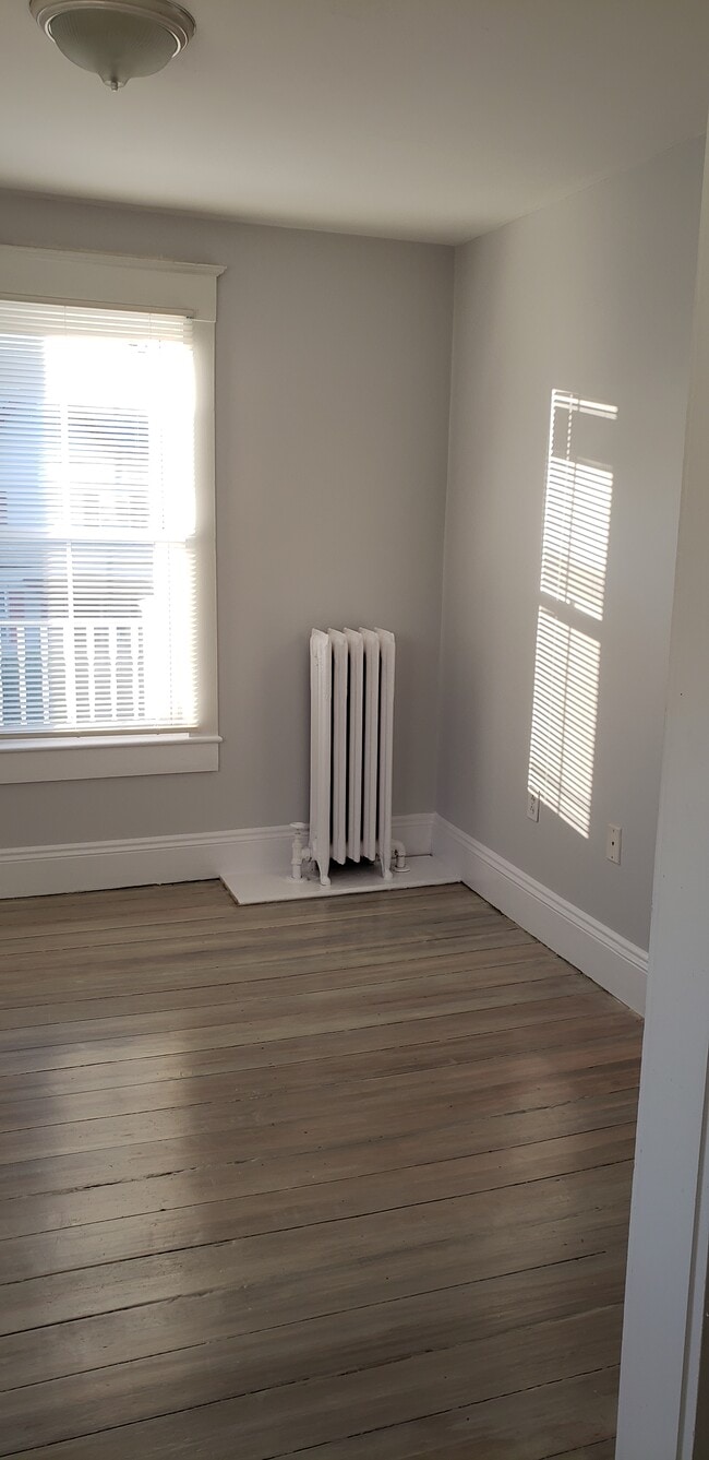 Building Photo - 36 Porter St