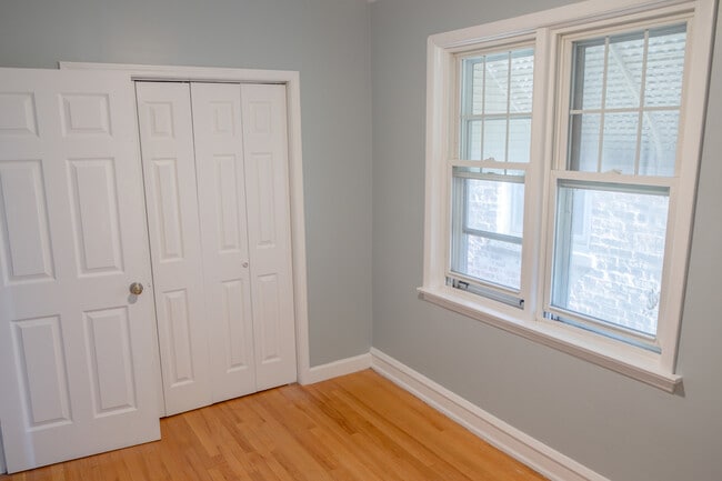 Building Photo - 5445 W 64th St