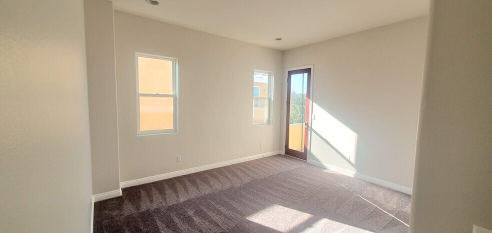 Building Photo - 1614 W 146th St