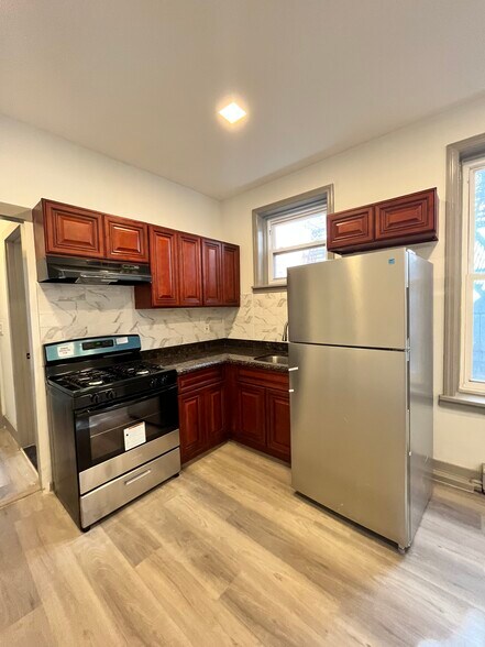 83 Bostwick Ave 4 - 76 Bostwick Ave