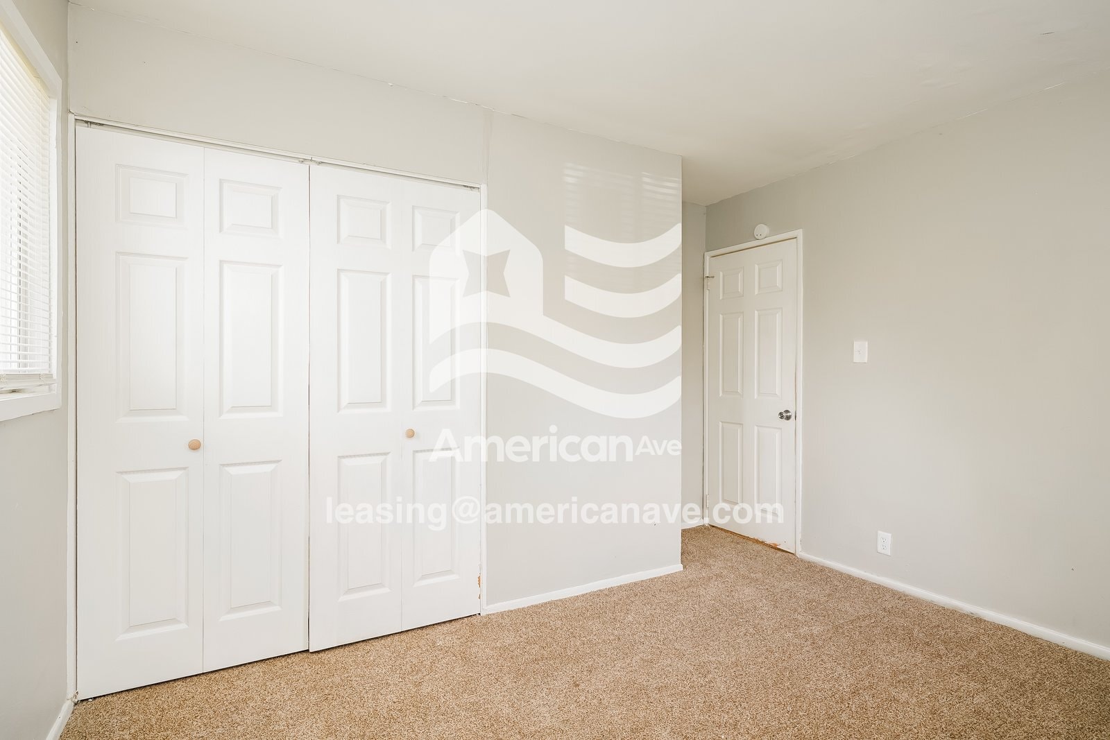 Building Photo - 3125 Hart Dr