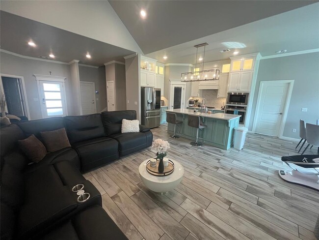 Building Photo - 5405 Carmel Crk Dr