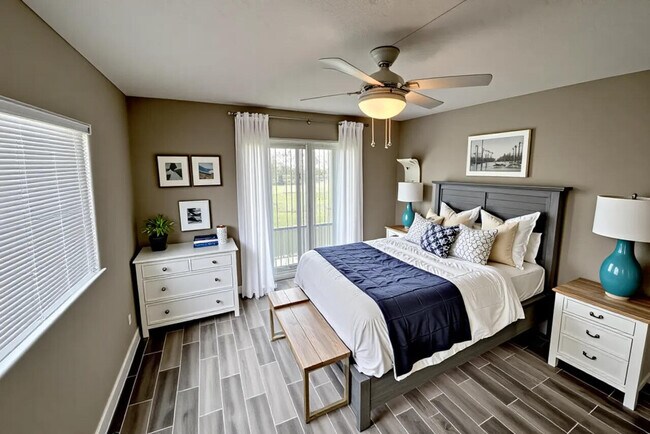 Building Photo - 20 Saxony A