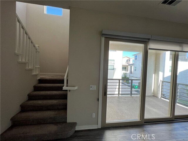 Building Photo - 110 Sculpture