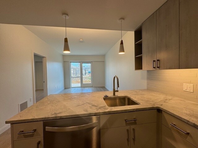 Building Photo - 59 Brighton Ave