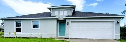 Building Photo - **STUNNING 3/2 HOME IN PALM BAY