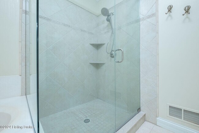 Building Photo - 3003 Glenhill Ct