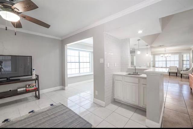 Building Photo - 313 Diamond Dr