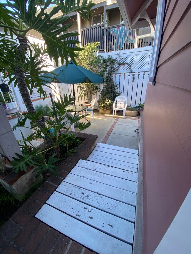Outdoor patio - 815 14th St