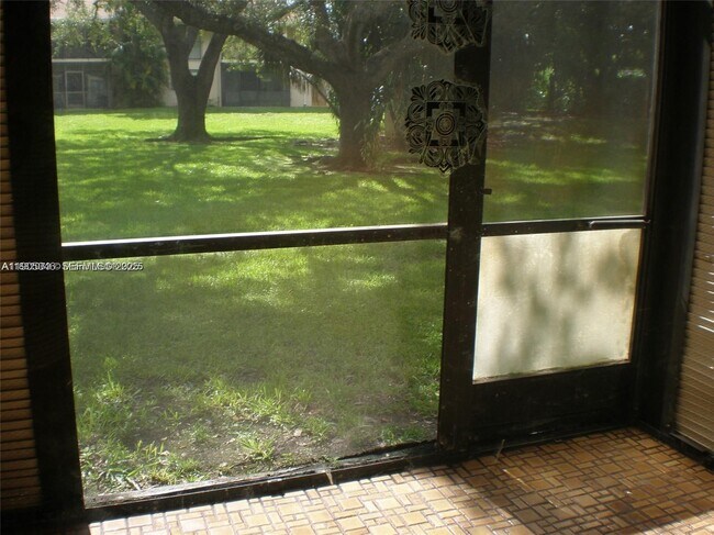 Building Photo - 5855 Washington St