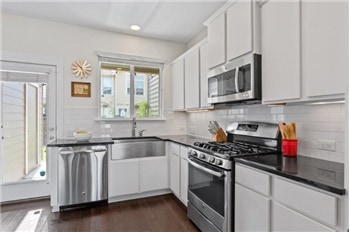 Building Photo - 7405 Wolverine St