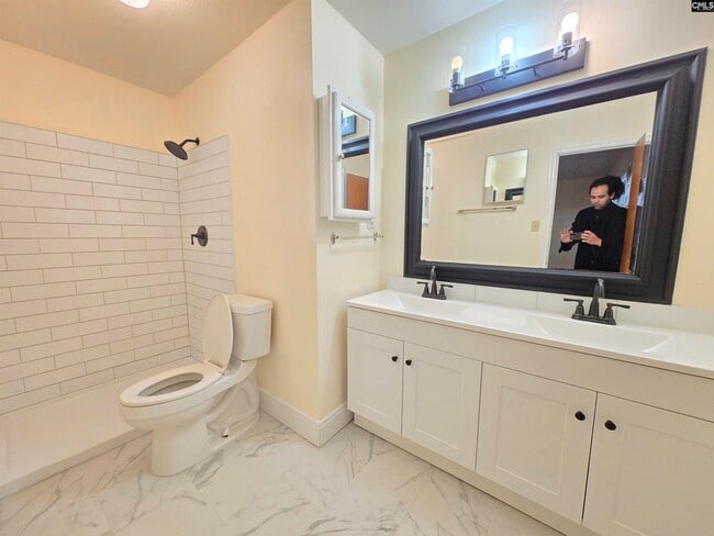 Building Photo - 1707 Teakwood Ln