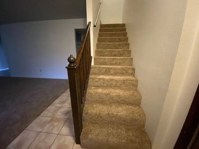 Building Photo - 3 Bedroom Condo for Rent - Hood River