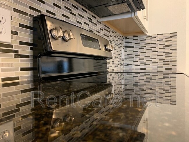 Building Photo - 14656 Trapper Rd