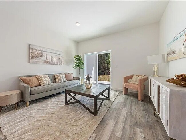 Building Photo - Charming 3BR House in Lehigh Acres