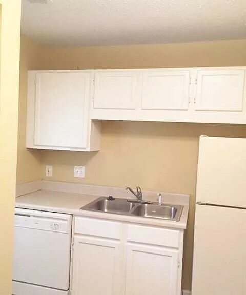 Building Photo - 107 Westpointe Ct