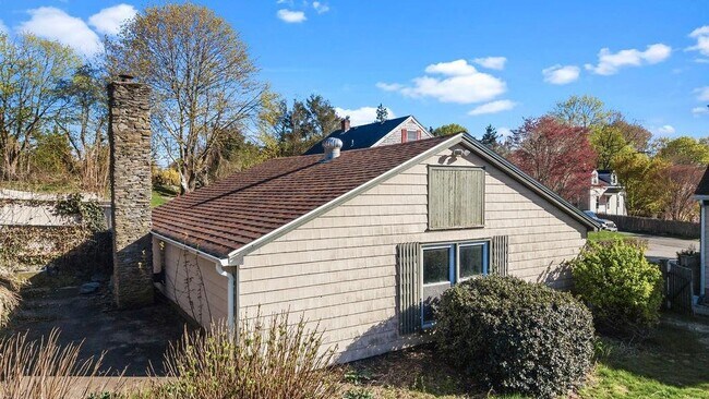 Building Photo - 18 Sprague Ct