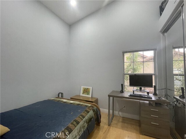 Building Photo - 17 Destiny Way