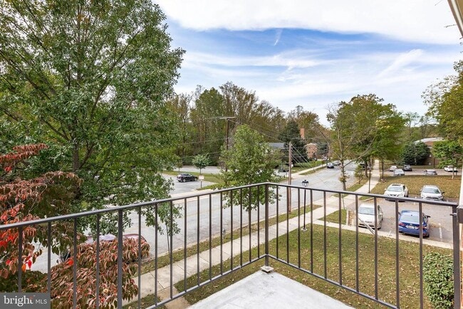 Building Photo - 10650 Weymouth St