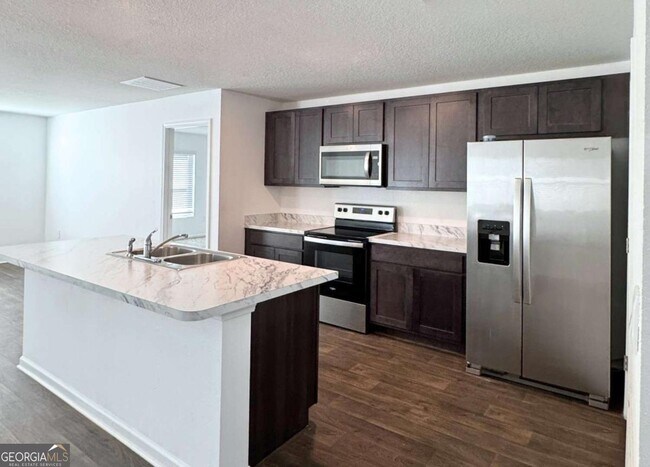 Building Photo - 101 Landing Blvd