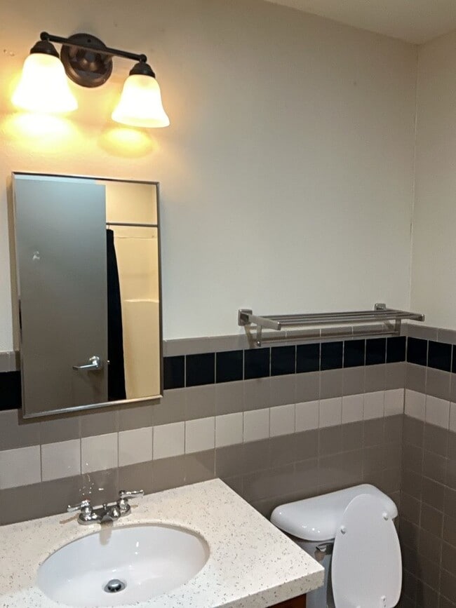 Building Photo - Inviting Cozy Studio With 1 Bath In Barstow!