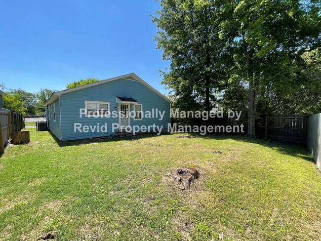 Building Photo - Charming Home for Rent in Memphis!!