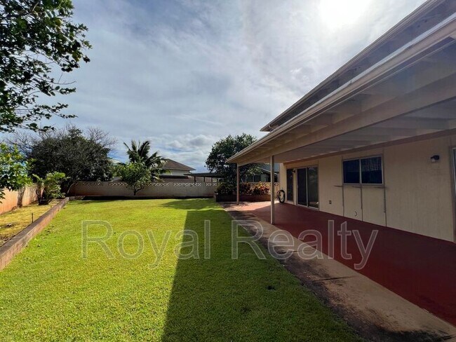Building Photo - 95-693-693 Lewanuu St