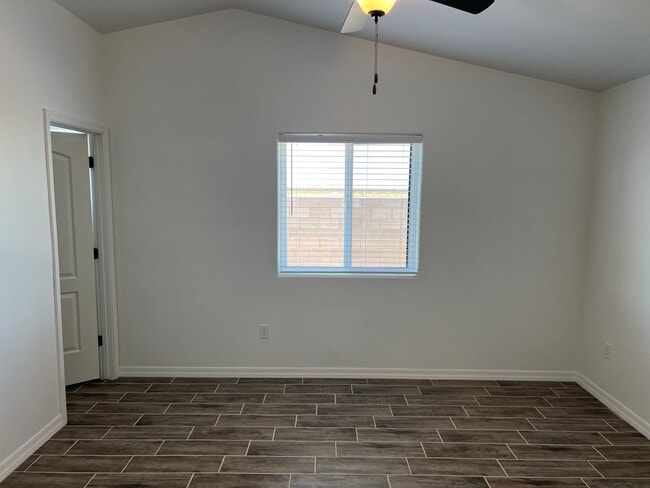 Building Photo - Fenced yard with gates. Ready for a new Occupant !! Three Bed, Two Bath