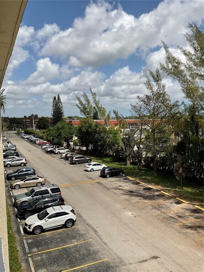 Building Photo - 3001 NW 48th Ave