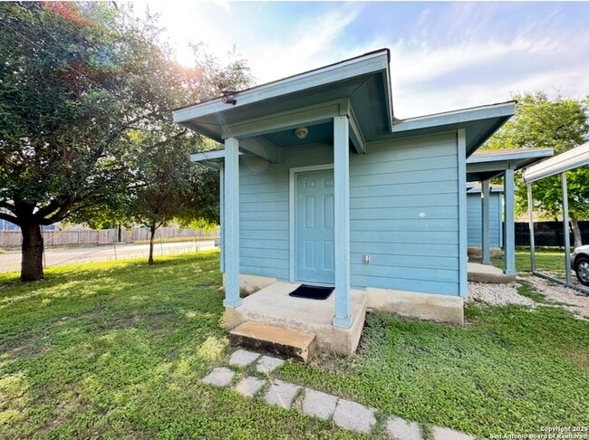Primary Photo - 14424 Higgins Rd