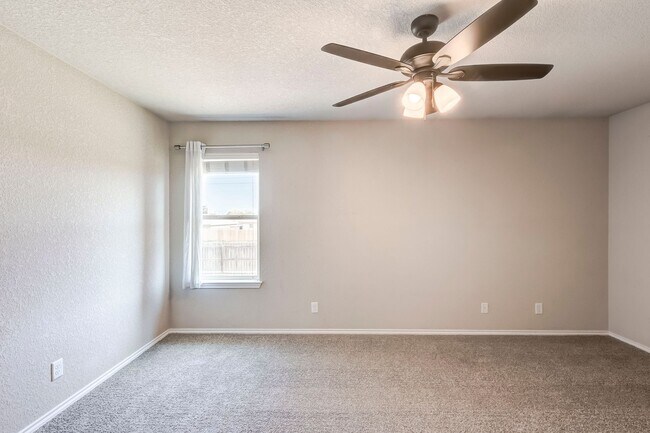 Building Photo - 3409 Lorena Dr