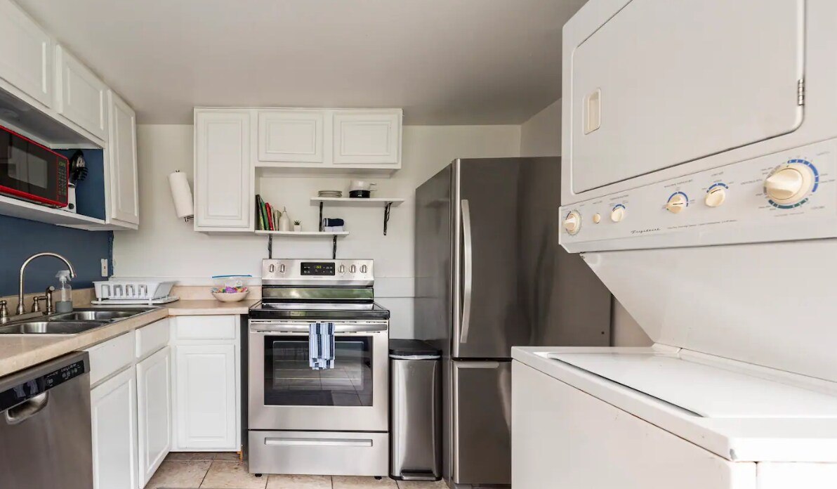 Building Photo - 4506 Walmsley Ave