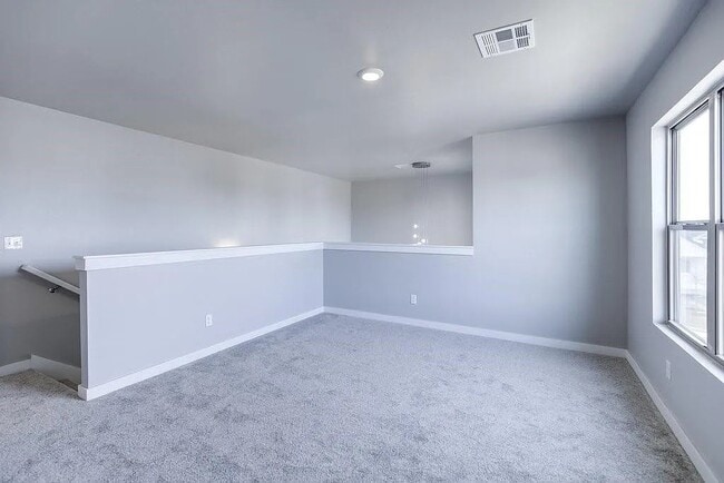Building Photo - 15400 Caspian Ln