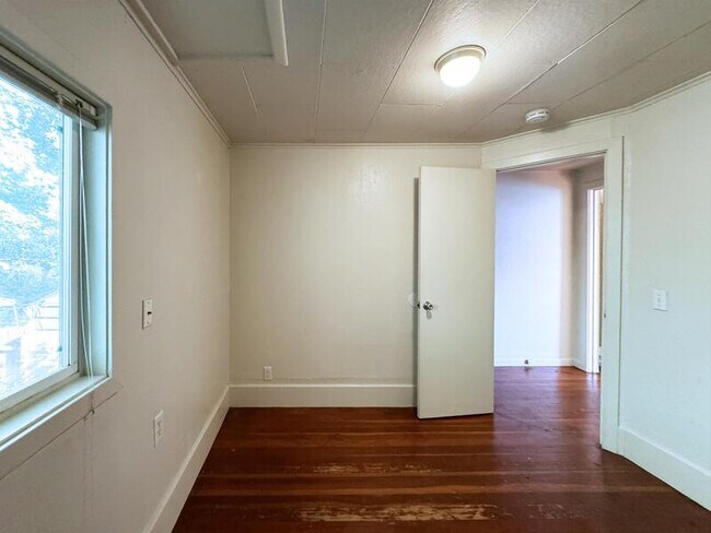 Building Photo - 2963 Alder St