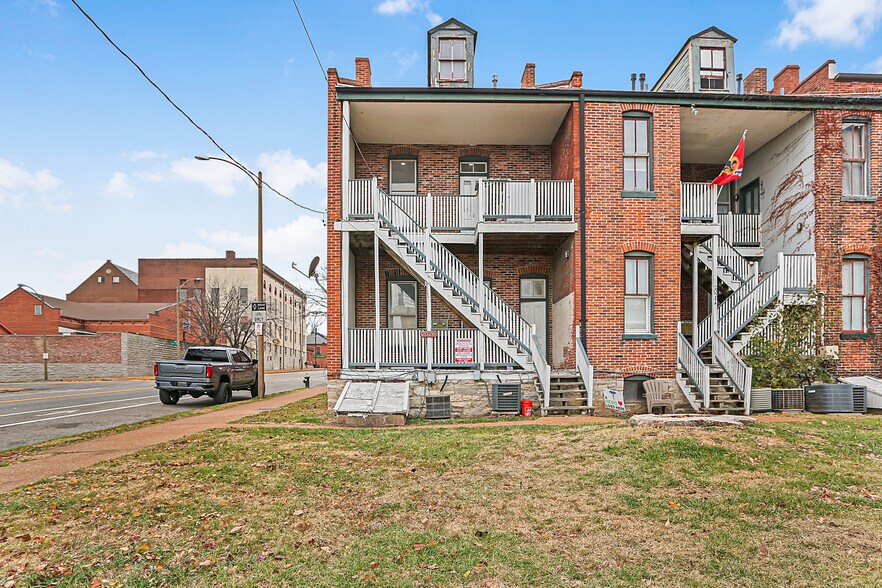 Building Photo - 2022 S 11th St