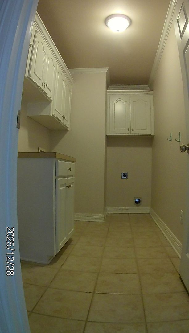 Building Photo - 2457 Brookside Dr