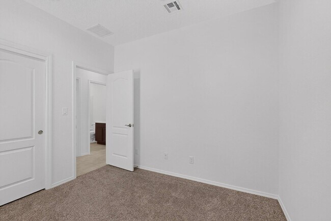 Building Photo - 280 Prism Ave SW