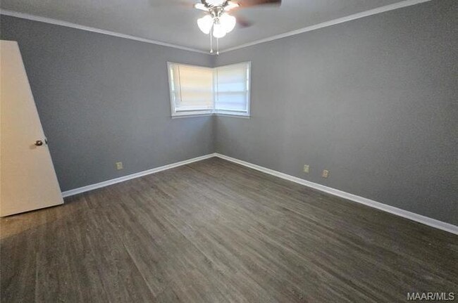 Building Photo - 2786 Crestview Ave