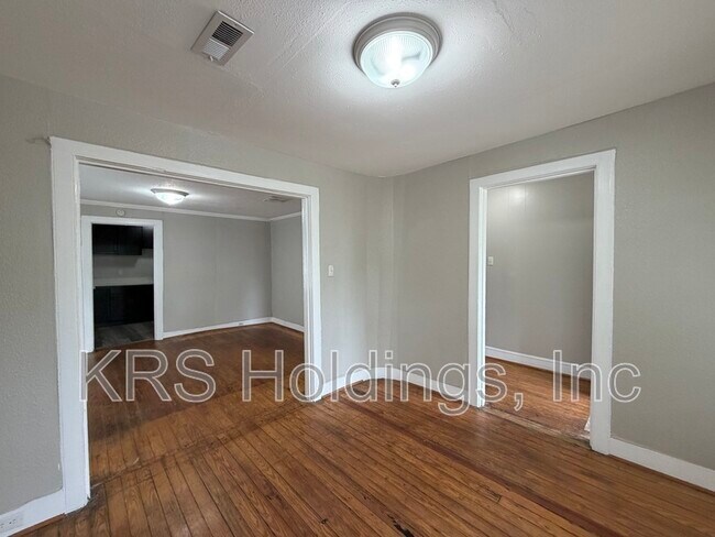 Building Photo - 1145 23rd St
