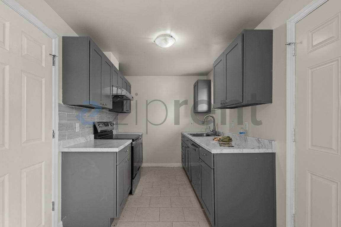 Building Photo - Unit