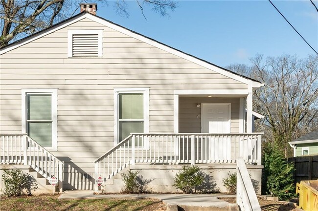 Building Photo - 406 Paines Ave NW