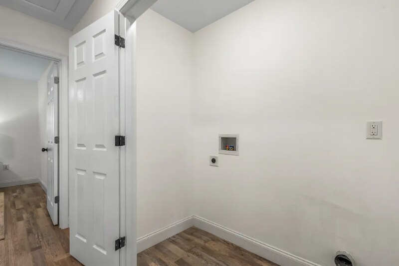 Building Photo - 105 Cabot Ct