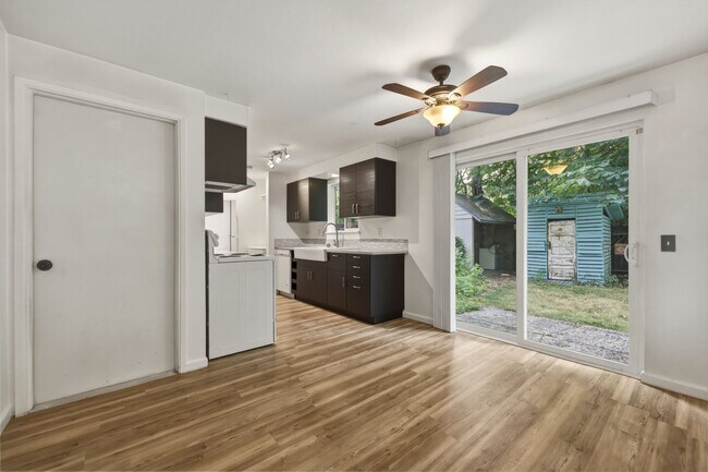 Building Photo - 6624 Littlerock Rd SW