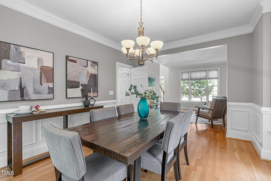 Dining Room - 101 Caymus Ct