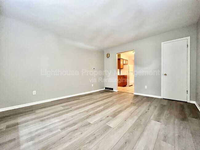 Building Photo - 1745 Dawes Ct SE